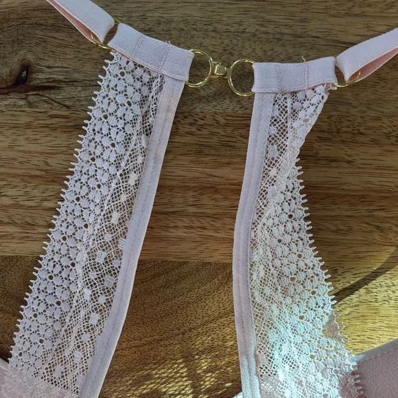 Victoria's Secret Incredible Lined Demi Pink Bra - Picture 3 of 7
